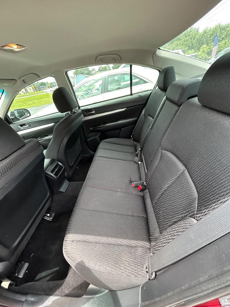 2011 Subaru Legacy I Premium - Photo 14