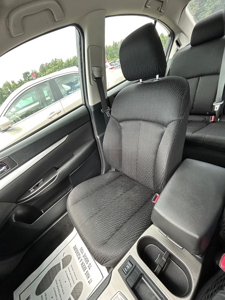 2011 Subaru Legacy I Premium - Photo 12