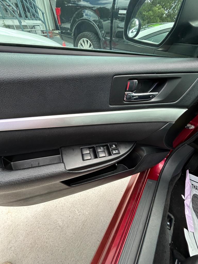 2011 Subaru Legacy I Premium - Photo 7