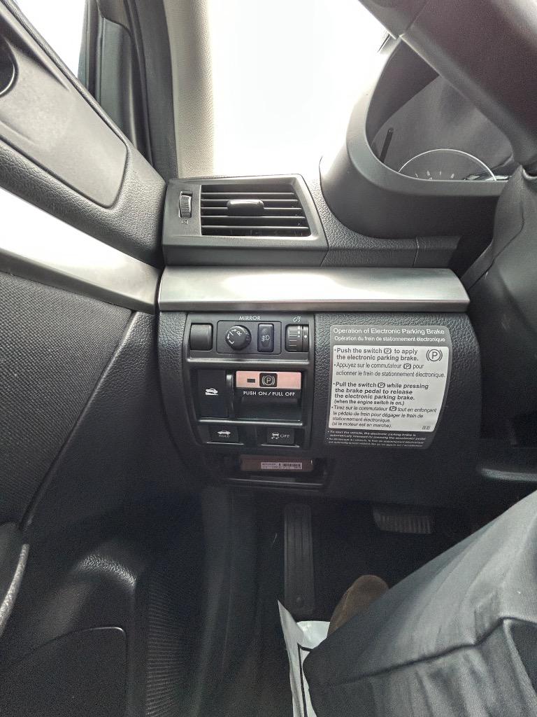 2011 Subaru Legacy I Premium - Photo 9