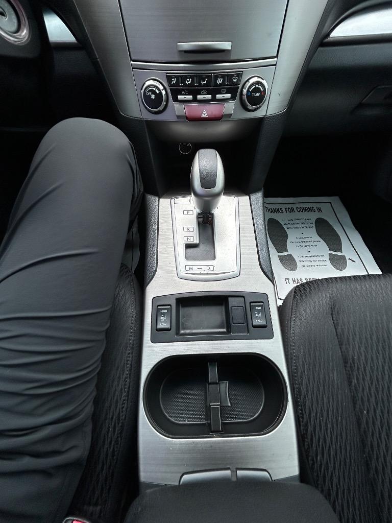 2011 Subaru Legacy I Premium - Photo 11